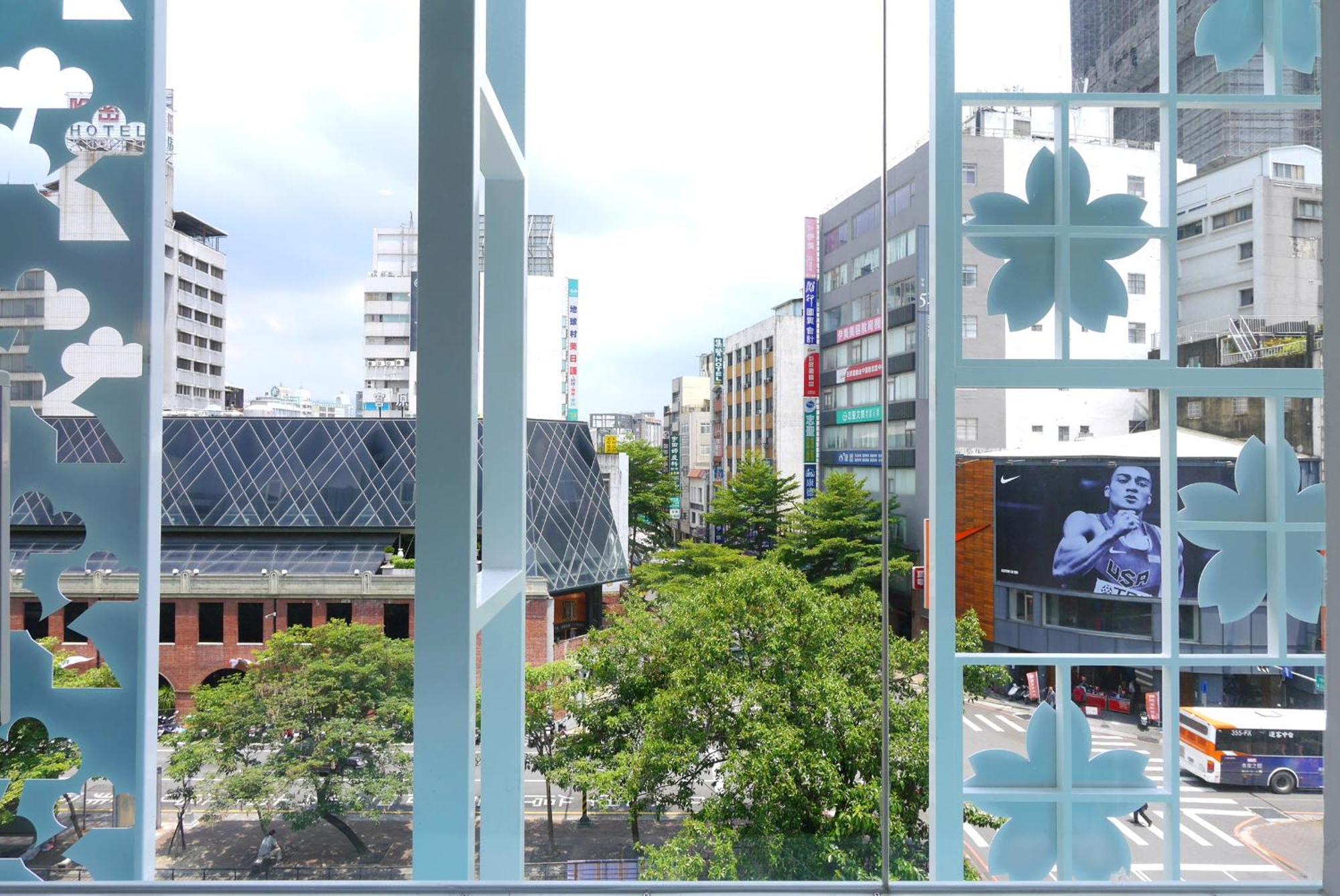 โรงแรมชิน เซ บะชิ ไถจง ห้อง รูปภาพ